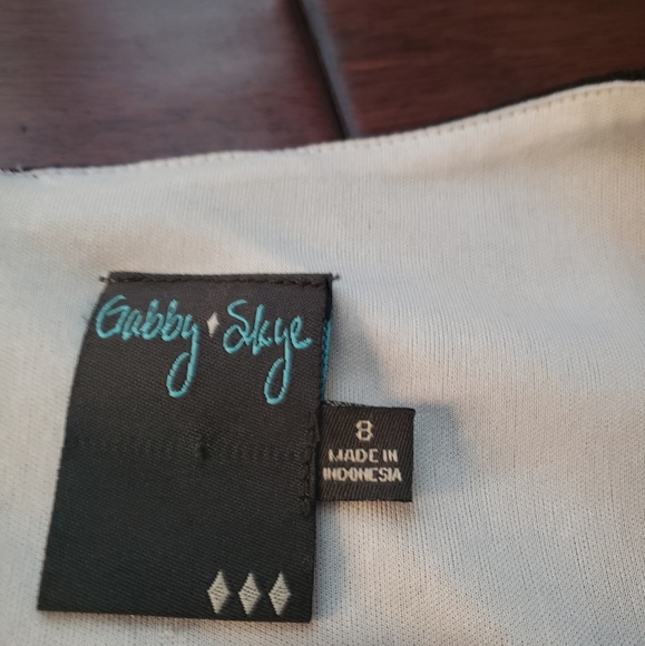 Black & Off White Fitted Flare Dress - Picture 2 of 3